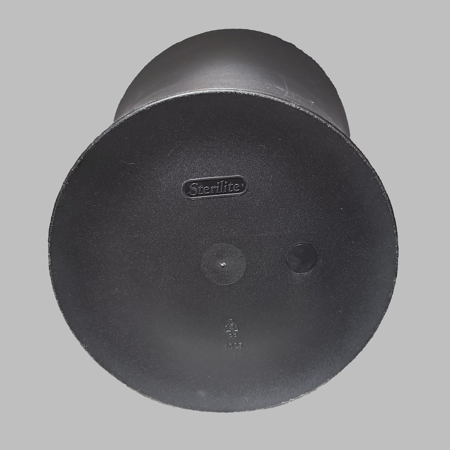 Sterilite 3 Gallon Black Trash Can - USED