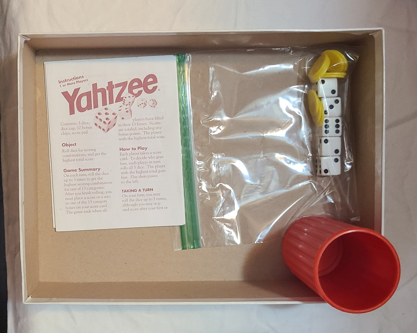 Hasbro Yahtzee Game - Copyright '98 - Missing Scorepad - AS IS