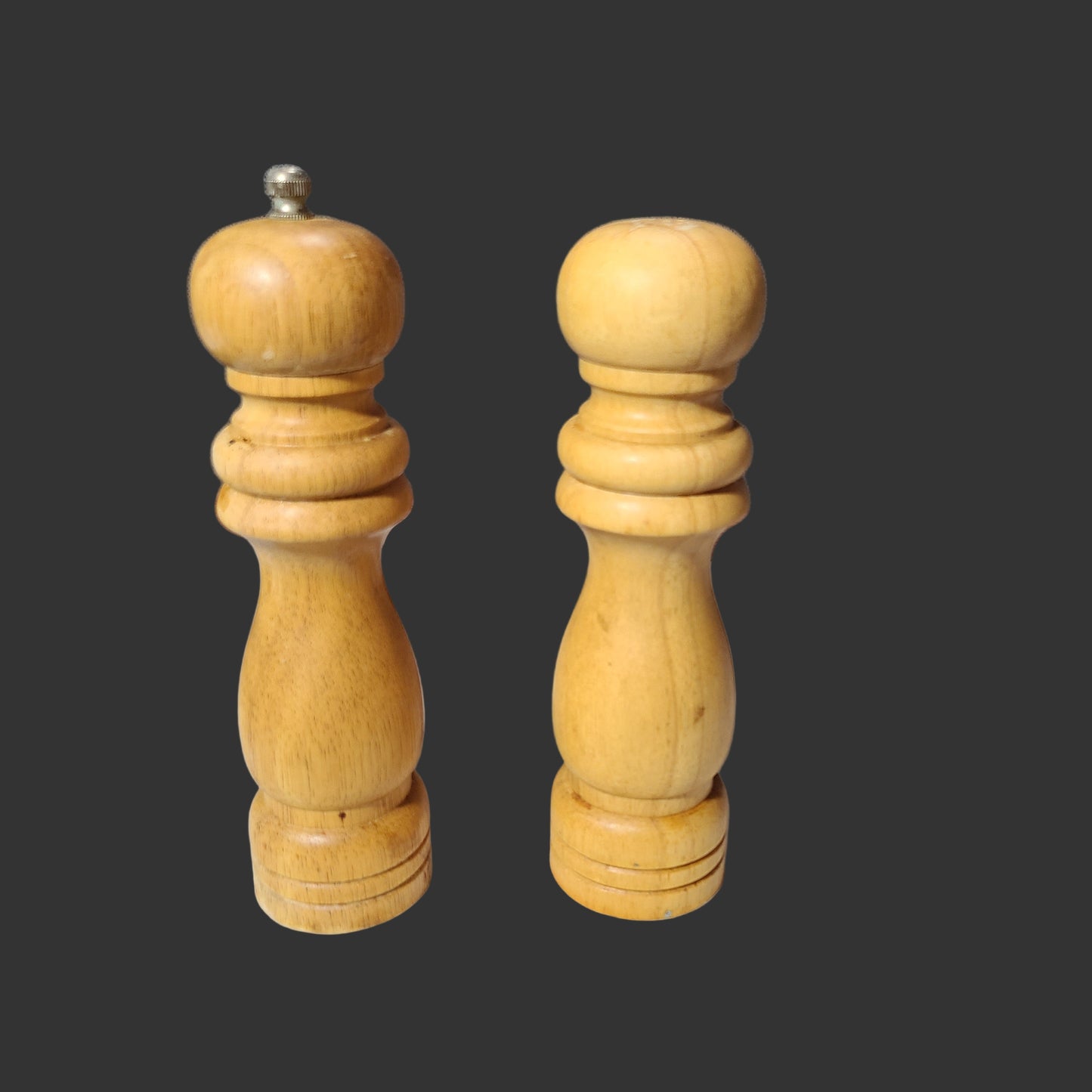 VTG Mid-Century Wooden Salt Shaker & Pepper Grinder Set - USED