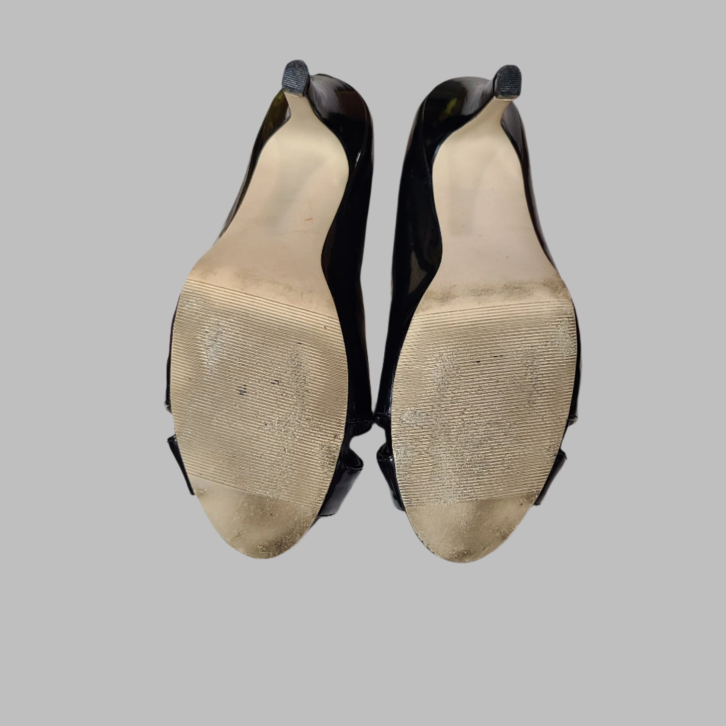 Women's 6.5M Madden Girl Black Patent Leather Peep Toe Heels - USED