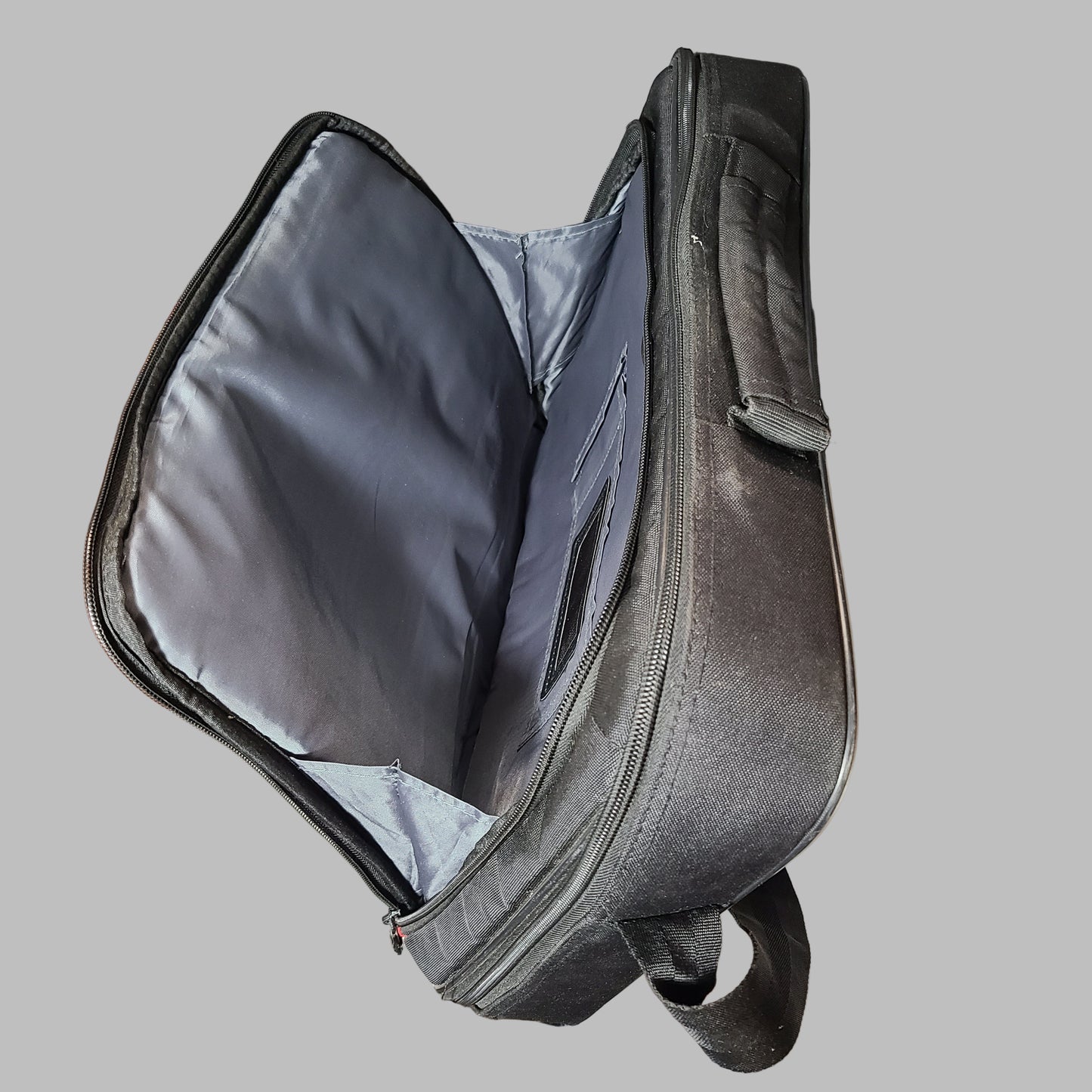 SwissGear Jasper 16" Polyester Black Laptop Bag - TSA Checkpoint Friendly - USED