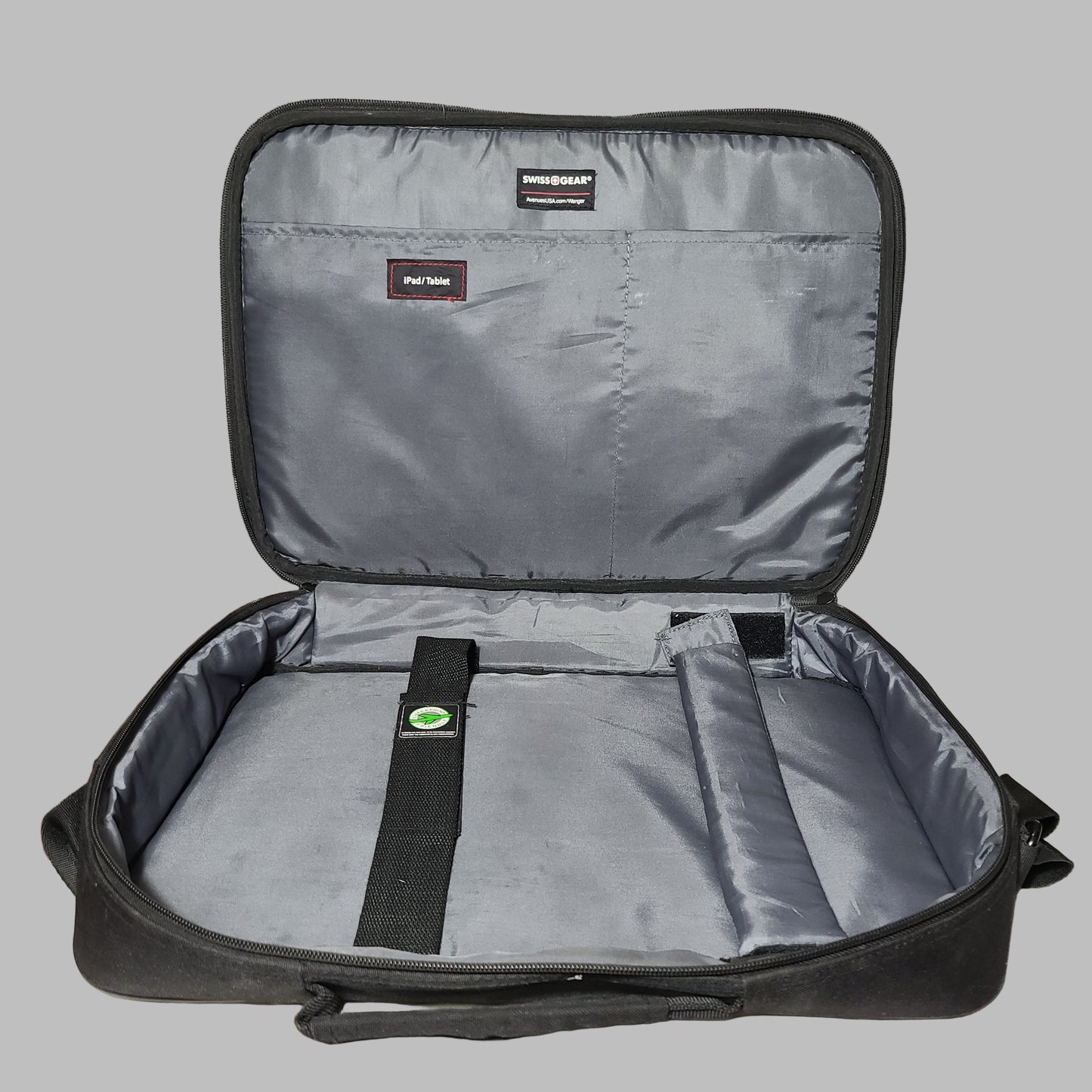 SwissGear Jasper 16" Polyester Black Laptop Bag - TSA Checkpoint Friendly - USED