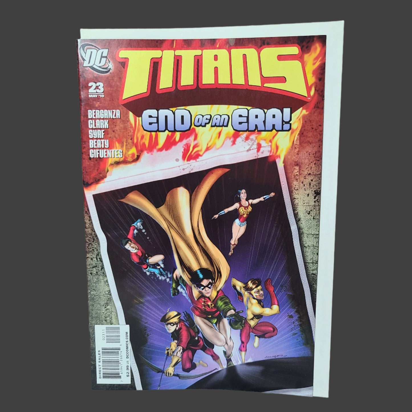 DC Comics Titans End of an Era! - Eddie Berganza - May 2010 - LIKE NEW