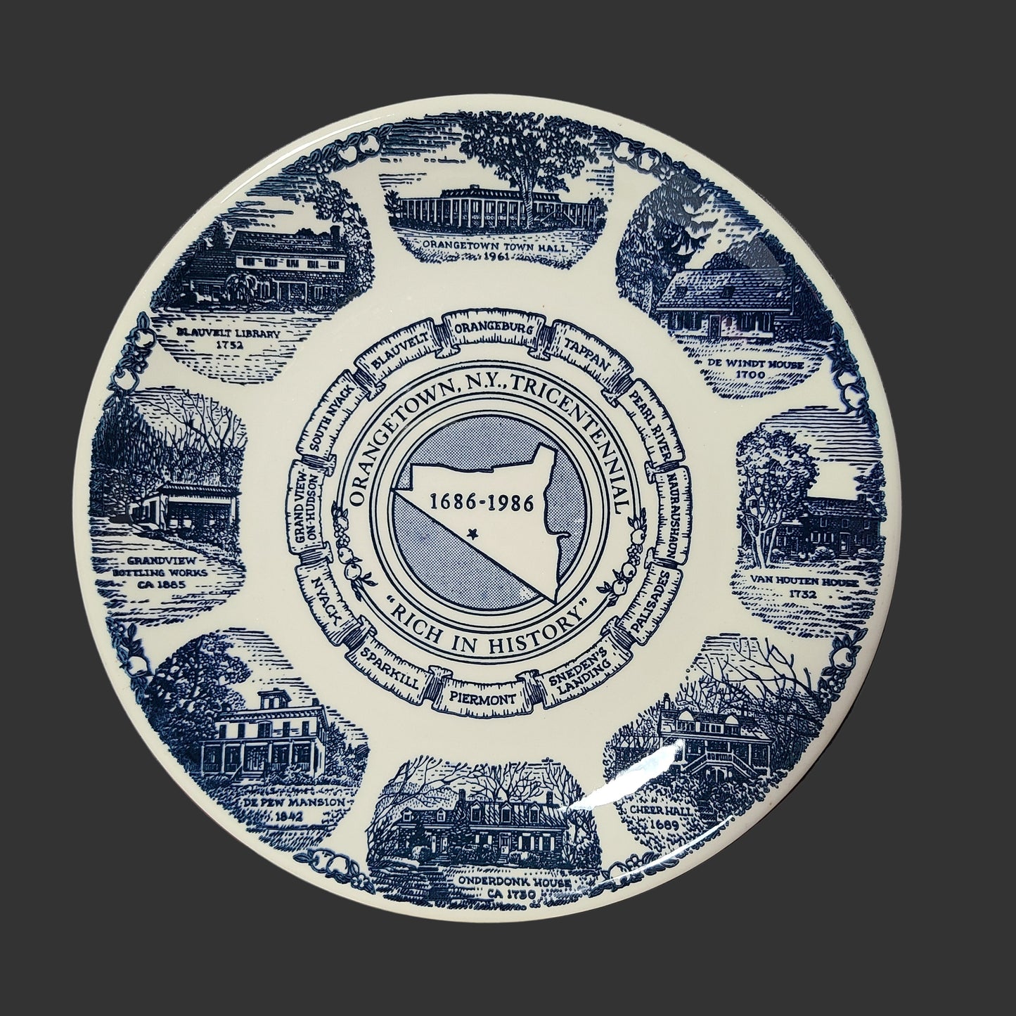 VTG 1686-1986 Orangetown New York Tricentennial Plate - LIKE NEW