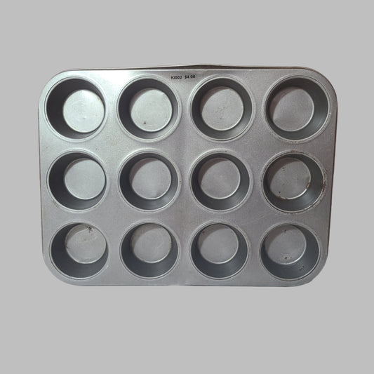 Generic 12 Cup Muffin Pan - WELL USED