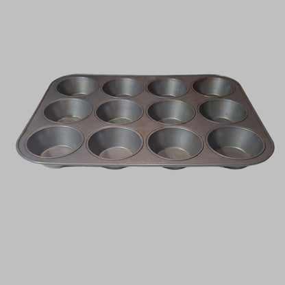 Baker's Secret 12 Cup Muffin Pan - USED