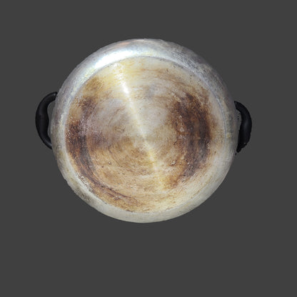 Unbranded 9" Dual Handled Pot - USED