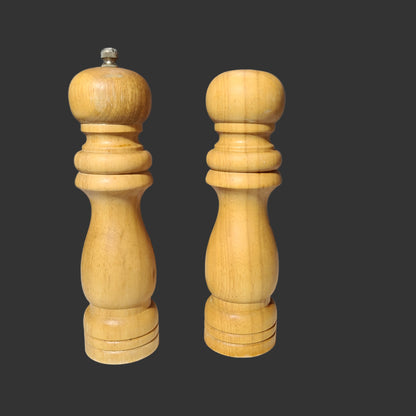 VTG Mid-Century Wooden Salt Shaker & Pepper Grinder Set - USED