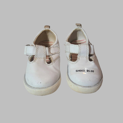 Healthtex Girls Size 3 White Sneakers - USED