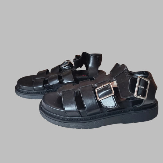 Women's 10W No Boundaries Black Sandals - NEW