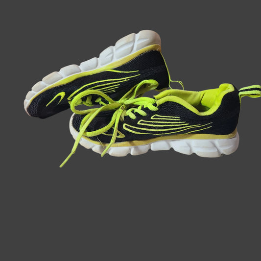 Kids Size 1 Yellow/Black Aeroline Fitness Gear - USED