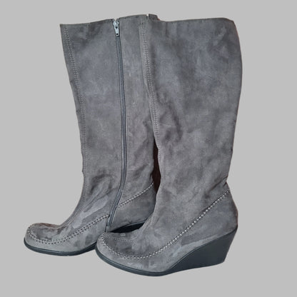 Women's Target Size 11 Dark Gray Suede Knee High Boots - LIKE NEW