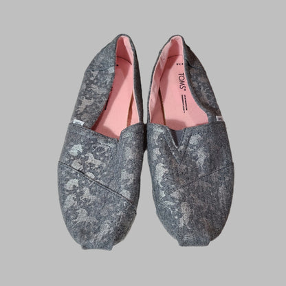 Women's Size 7.5 Toms Grey Alpargata Slip On Flats - USED