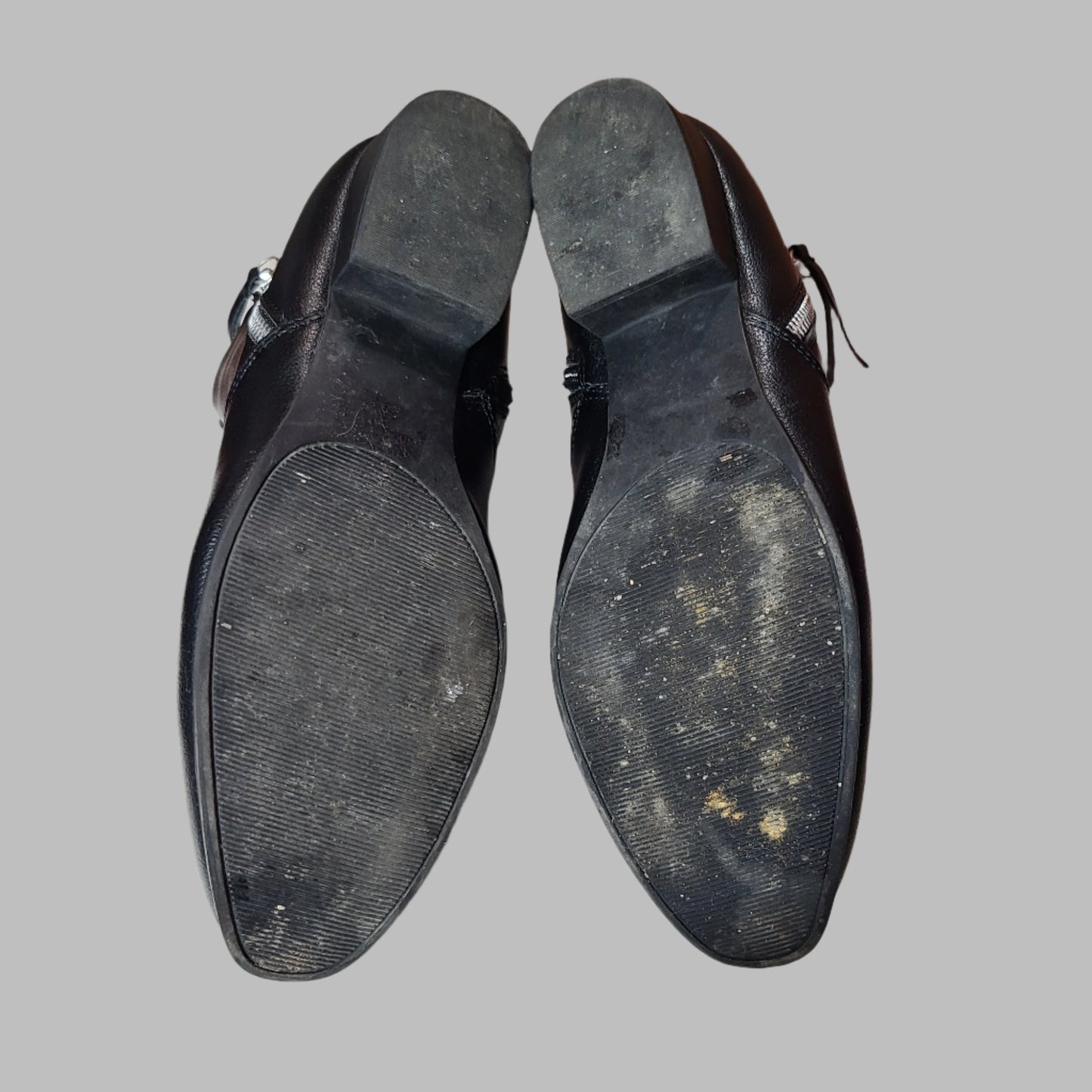 Women's 7.5 Medium Black Croft & Borrow Ankle Boots - USED