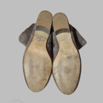 Women's 9B (M) Steve Madden Suede Boots - USED