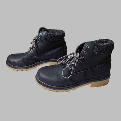 Women's 9 YoKi Black Hiker Boots - USED