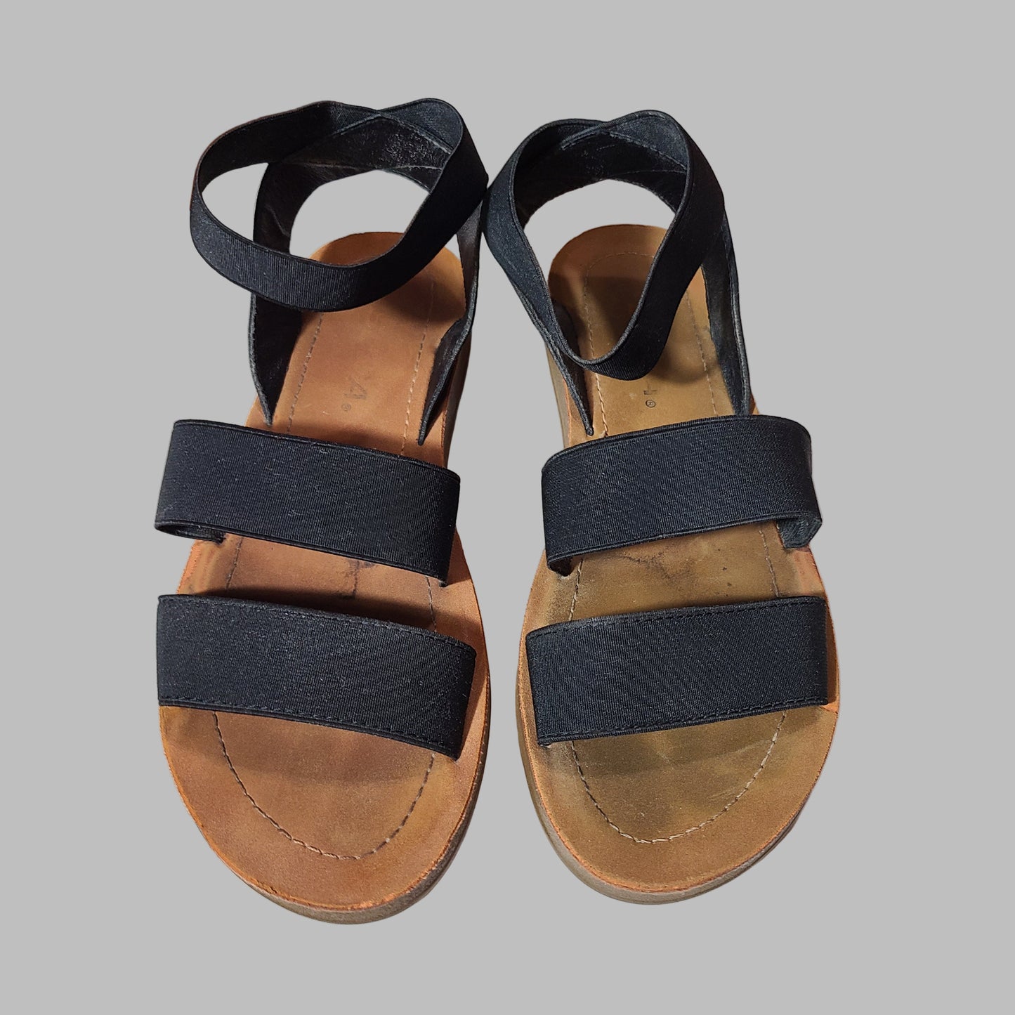 Women's 6.5 Soda Black & Brown Ankle Strap Sandals - USED