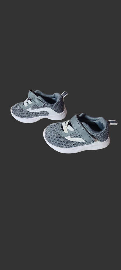 Toddler Boys Size 3 Wonder Nation Gray Velcro Sneakers - USED