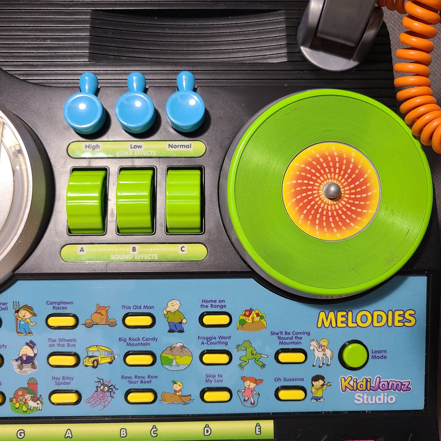 Vtech KidiJamz Interactive Music Studio - Keyboard, Microphone, and More - New Batteries - USED