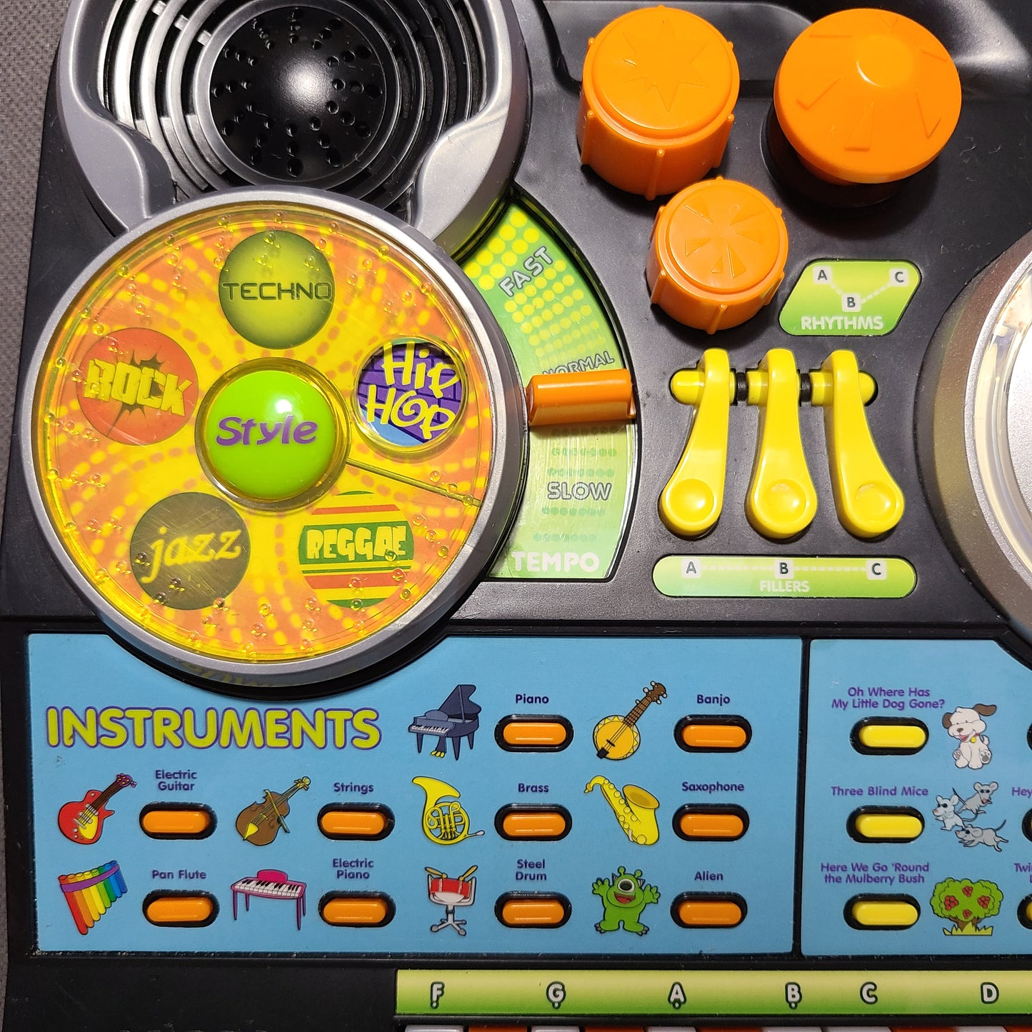 Vtech KidiJamz Interactive Music Studio - Keyboard, Microphone, and More - New Batteries - USED