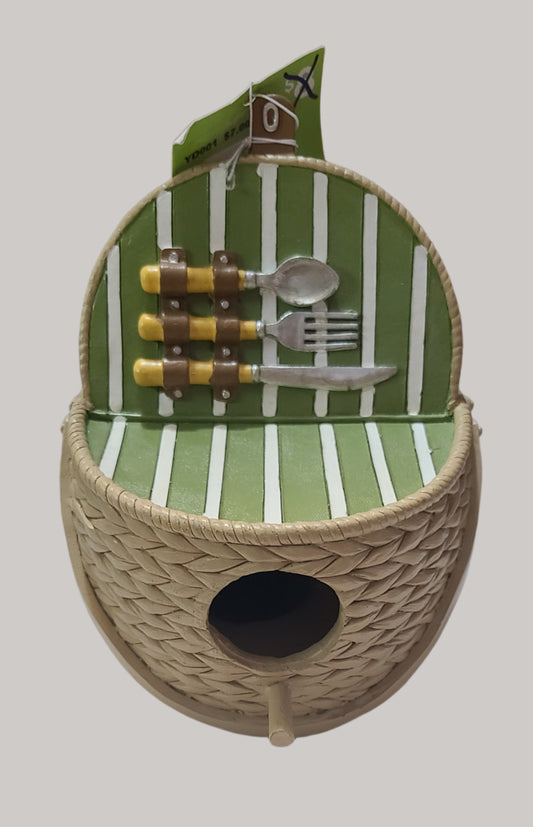Picnic Basket Birdhouse – NEW
