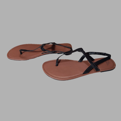Women's Size 11 Black Strap Time and Tru Sandals - USED