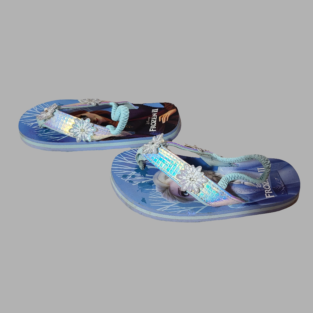 Girls Size Est. 11/12 Disney Frozen II Sandals - USED